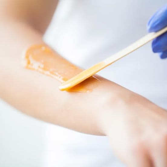 Épilation des bras – peau douce et finition nette au Boudoir de Charlotte à Arras